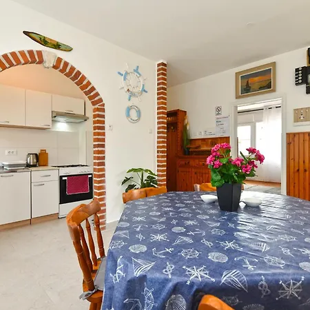 Appartement Davor 2330 Pula