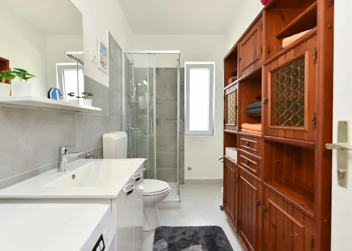 Davor 2330 Apartment