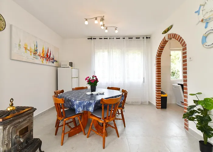 Davor 2330 Apartment Pula