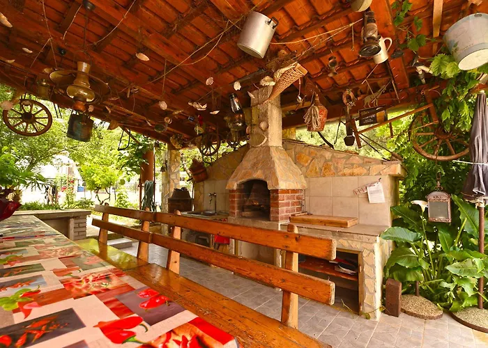 Apartment Davor 2330 *