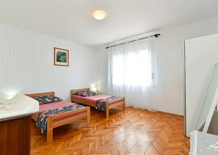 Davor 2330 * Пула